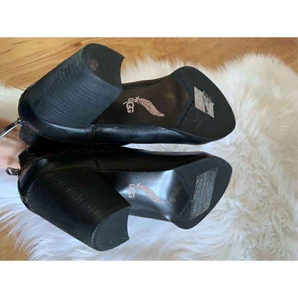 UGG black booties size 6.5 - Picture 5 of 7